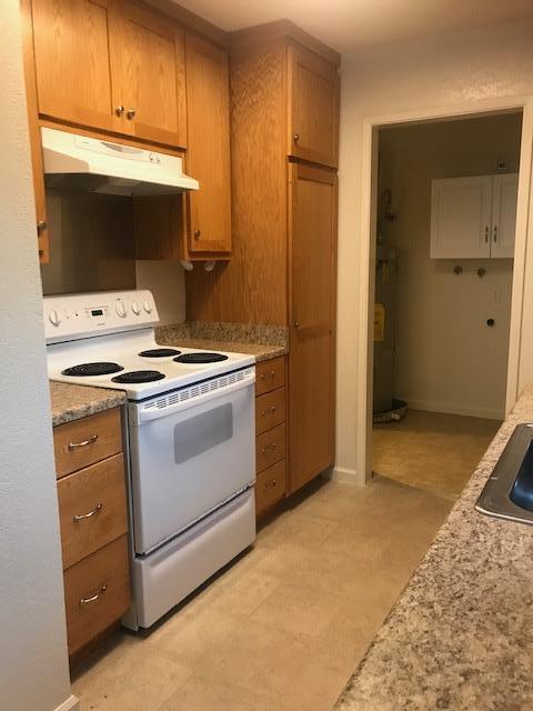 Building Photo - 270 Lindo Ln