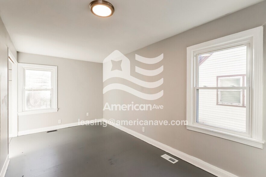 Building Photo - 3906 Jewell Ave