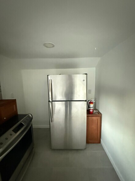 Building Photo - 580 Tuckahoe Rd