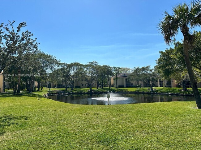 Building Photo - 601 Cypress Lake Blvd
