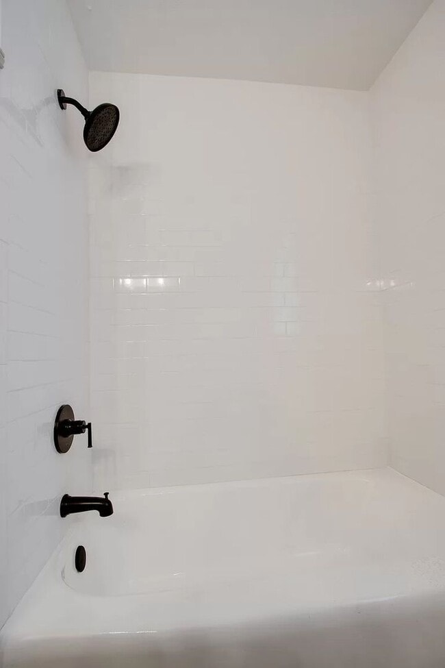 Building Photo - Cute 3BR Ranch in the Heart of Nashville