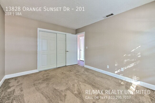 Building Photo - 13828 Orange Sunset Dr