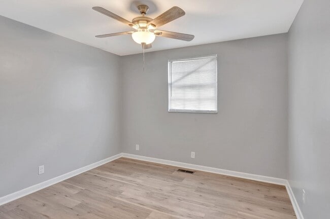 Building Photo - 3401 Shakertown Rd