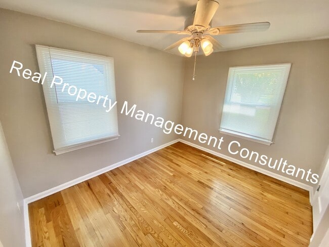 Building Photo - Charming 3-Bedroom Ranch Home in Roeland Park