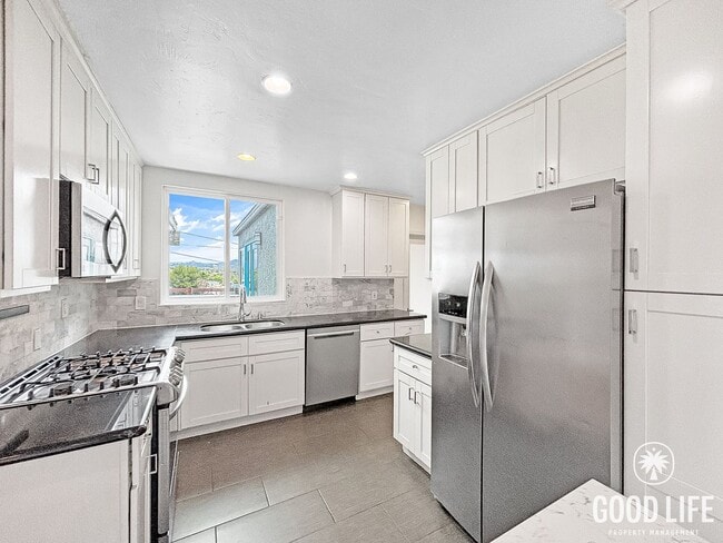 Building Photo - Unique 3BD/2BA Home in El Cerrito with Panoramic Views, Trex Deck & Large Yard