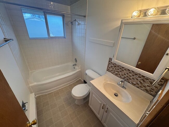 Building Photo - 47 E Garland Ave