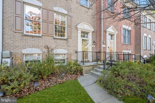 Building Photo - 20 Tenby Ct