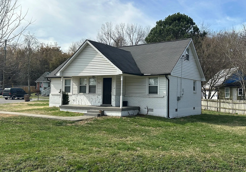 Building Photo - 200 glenrose ct