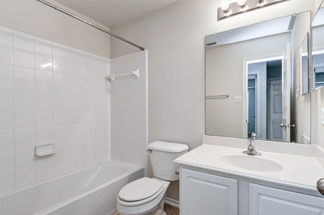 Building Photo - 87 N Burberry Park