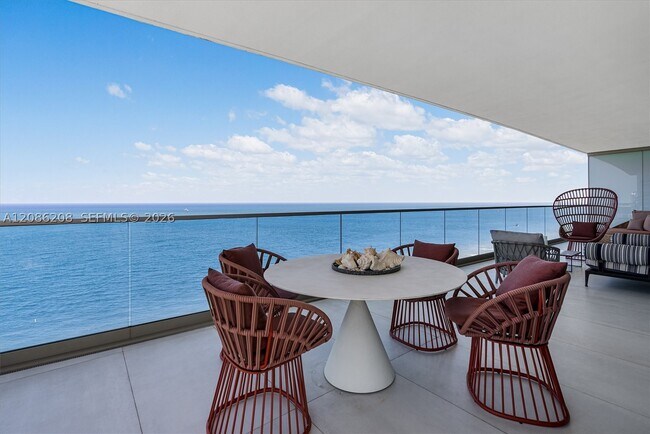 Building Photo - 10203 Collins Ave