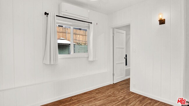 Building Photo - 1007 Sunmore Ln