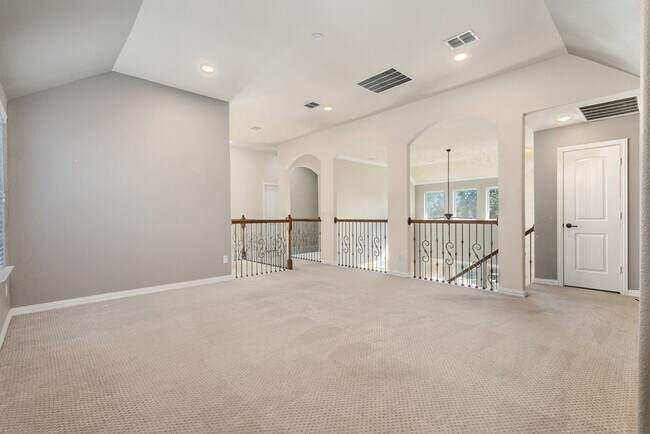 Building Photo - 14106 Summerwoods Ln