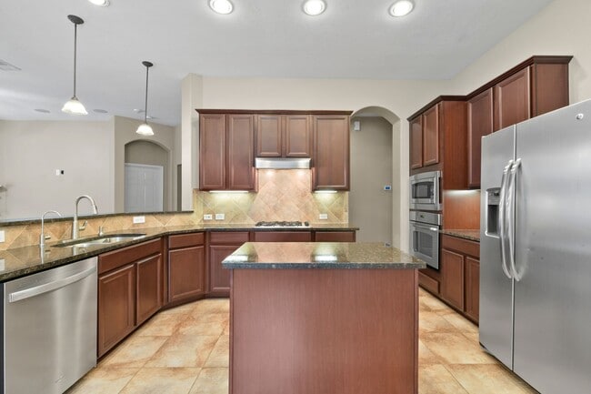 Building Photo - Charming Missouri City house in Sienna Com...
