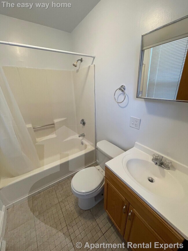 Building Photo - 14 Garrison Ave