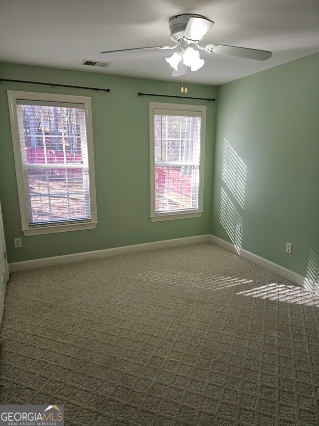 Building Photo - 185 Rock Hill Dr