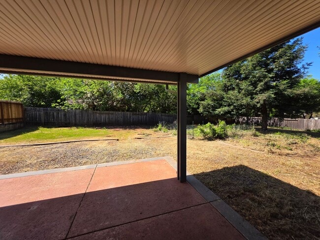 Building Photo - Charming Family Home for Rent in Auburn, C...