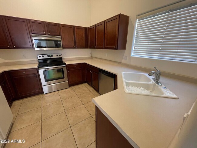 Building Photo - 4034 E Chaparosa Way