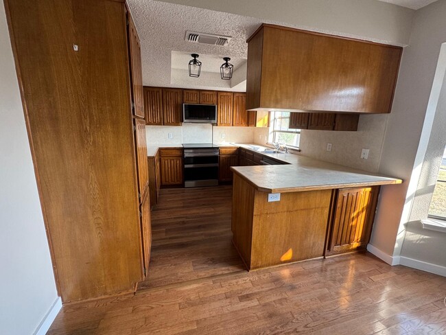 Building Photo - 1511 Garrison St