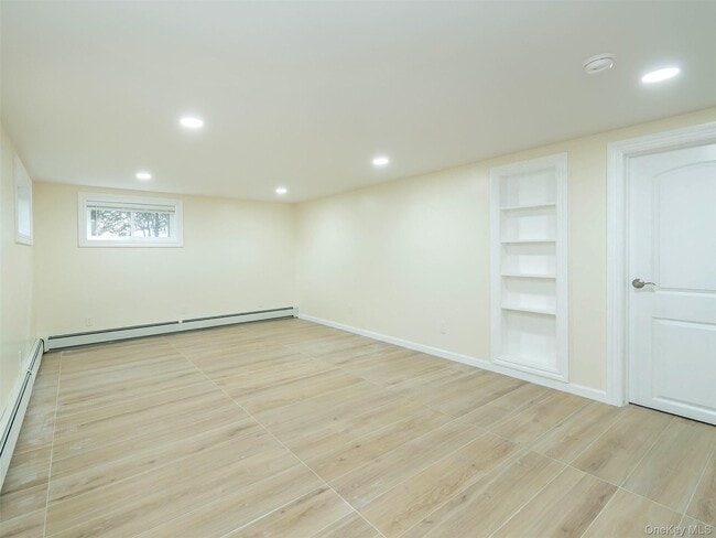 Building Photo - 57 Sandy Hollow Rd