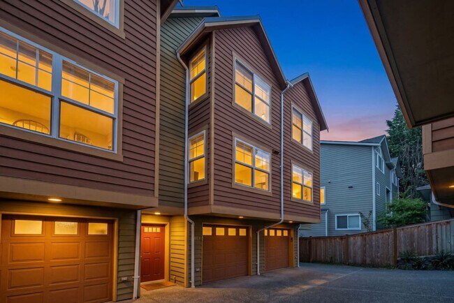 Building Photo - 931 N 35th St