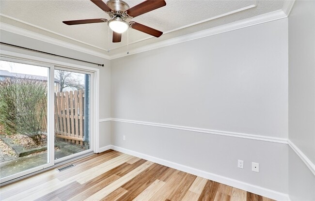 Building Photo - 2402 Savoy Dr