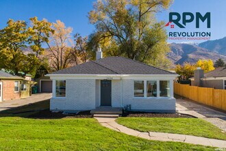 Building Photo - Room for rent in convenient Ogden Location