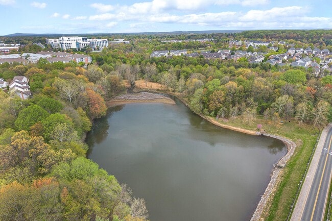 Building Photo - 631 Gatestone St