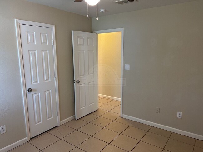 Building Photo - 3504 Warfield Dr