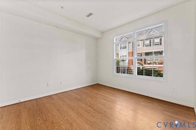 Building Photo - 3904 Village Townes Walk