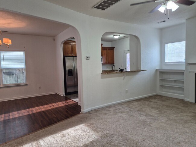 Building Photo - 1723 Fisher Ave