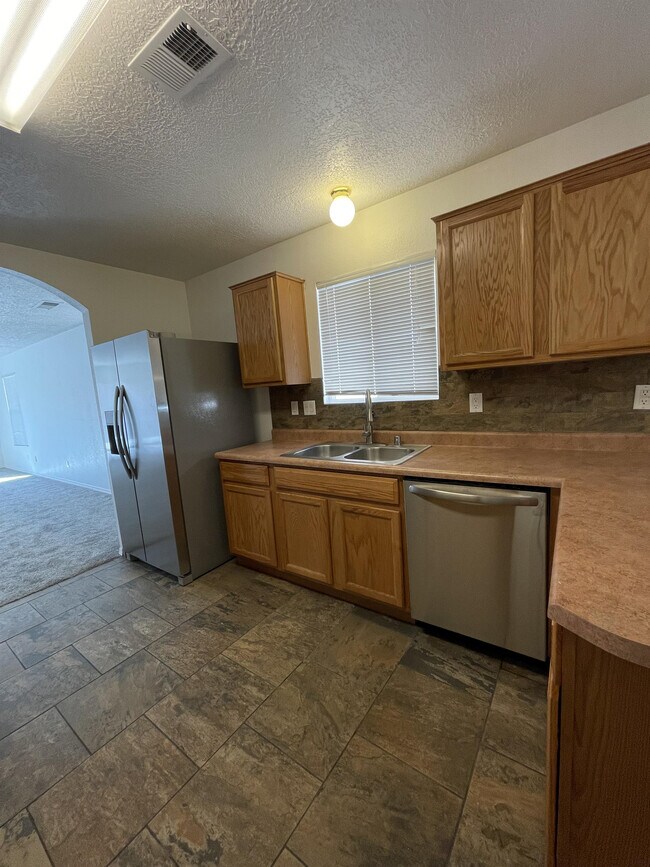 Building Photo - 3119 El Caballero Dr SW