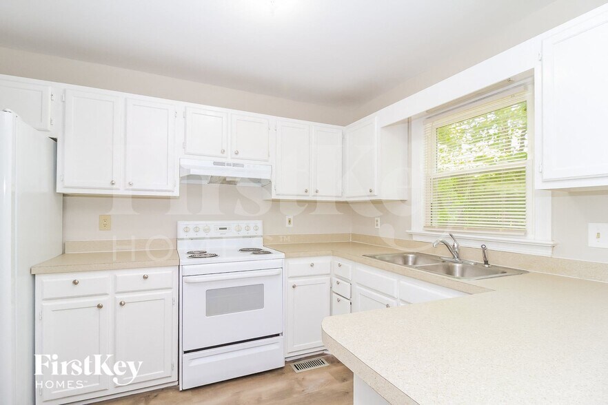 Building Photo - 7 Swiftcreek Ct