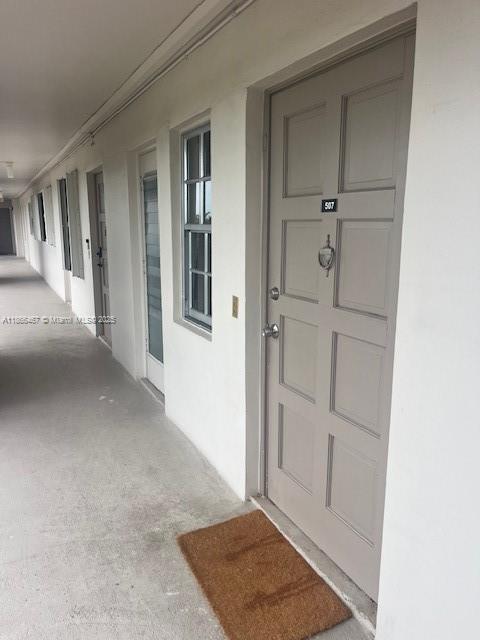 Building Photo - 3200 N Palm Aire Dr