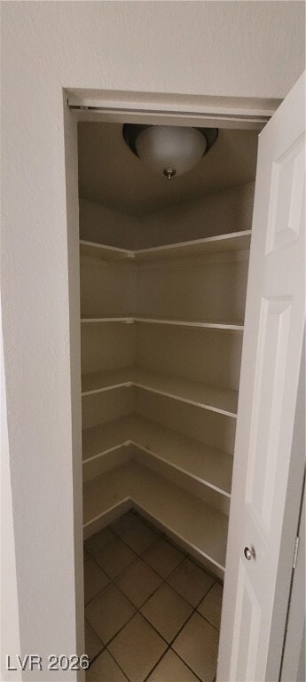 Building Photo - 6561 Avon Ct