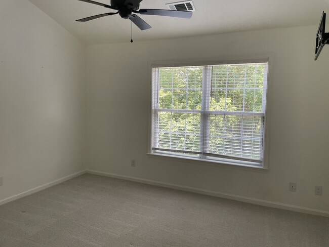 Building Photo - 1337 Wimbledon Way