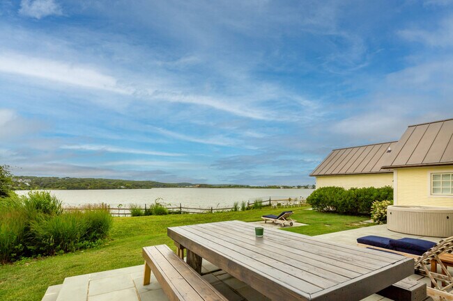 Building Photo - 131 S Edgemere St