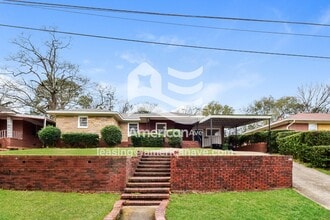 Building Photo - 827 33rd Ave