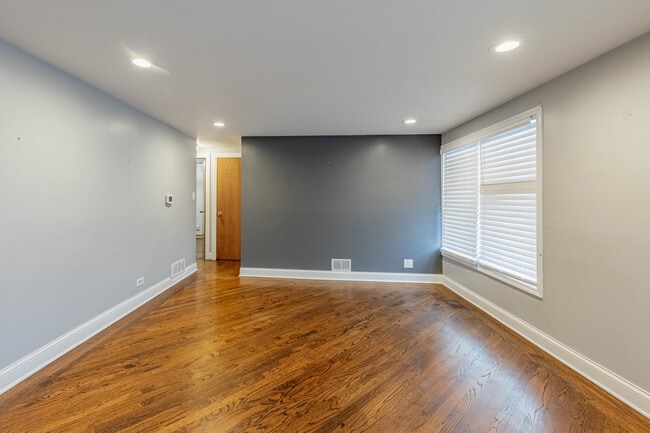 Building Photo - 8912 S Ryan Rd