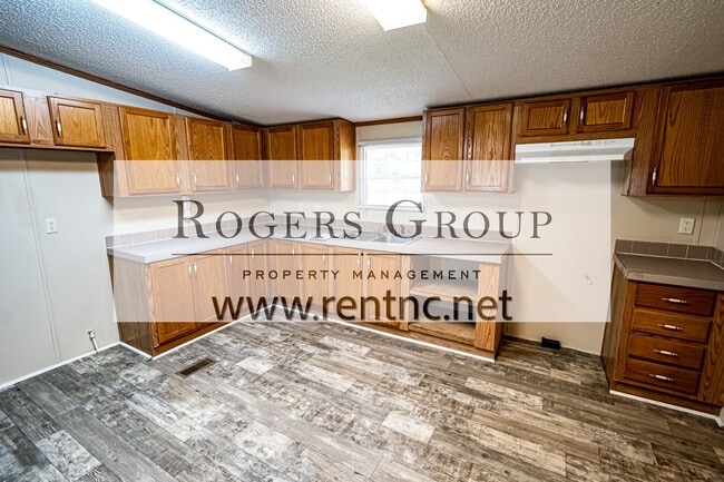 Building Photo - 128 Twilight Ln