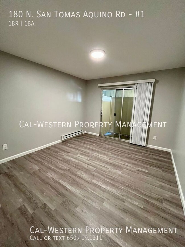 Building Photo - Corner unit, spacious 1/1 Apartment close ...