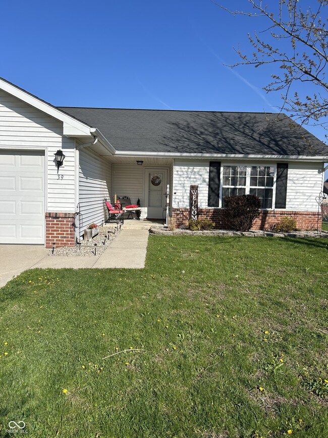 Building Photo - 39 Cedarwood Dr