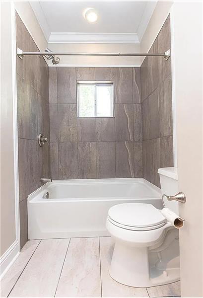 Building Photo - 3424 Northview Dr