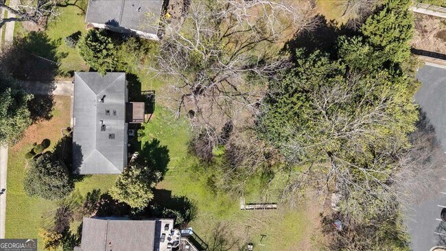 Building Photo - 2815 Carolyn Dr