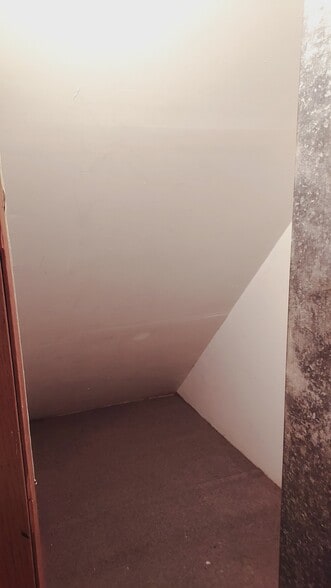 Storage Room - 4748 Tishomingo Rd