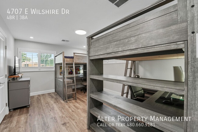 Building Photo - 4707 E Wilshire Dr