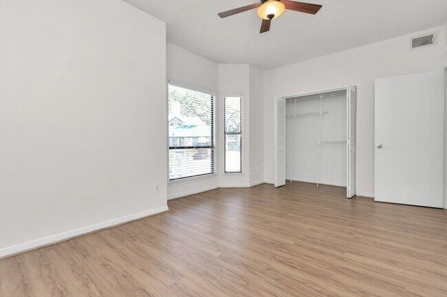 Building Photo - 4144 Greystone Way