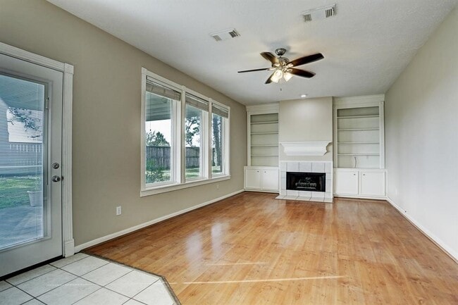 Building Photo - 23247 Diamond Knoll Ct