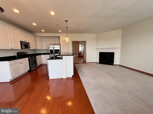 Building Photo - 5605 Harrington Falls Ln