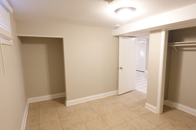 Building Photo - 2401 Huron Terrace