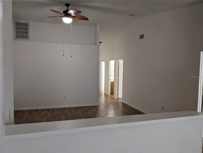 Building Photo - 619 Yak Ct
